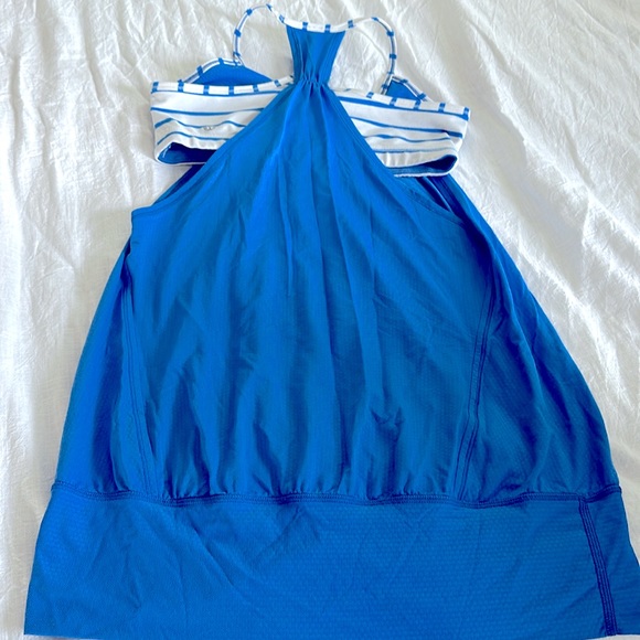 Women’s Lululemon tank - Picture 3 of 5